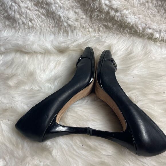 Neiman Marcus Jacki Black Leather slip on heels size 8.5M - Picture 6 of 13